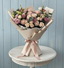 Букет цветов из:  Розы и Лизиантусы в Усолье