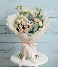 Букет цветов из:  Розы и Лизиантусы в Усолье
