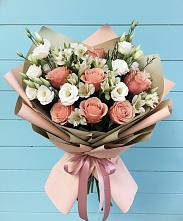 Букет цветов из:  Розы, Альстромерии и Лизиантусы в Усолье