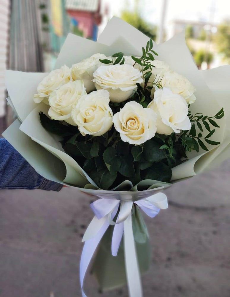 Букет Белые розы Проуд в Усолье