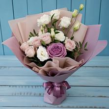 Букет цветов из:  Розы и Лизиантусы в Усолье