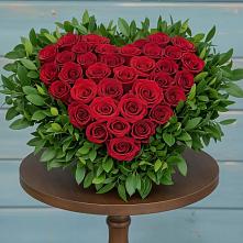 Цветочная композиция из Розы в виде сердца в Усолье