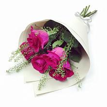 Букет цветов из:  Розы в Усолье