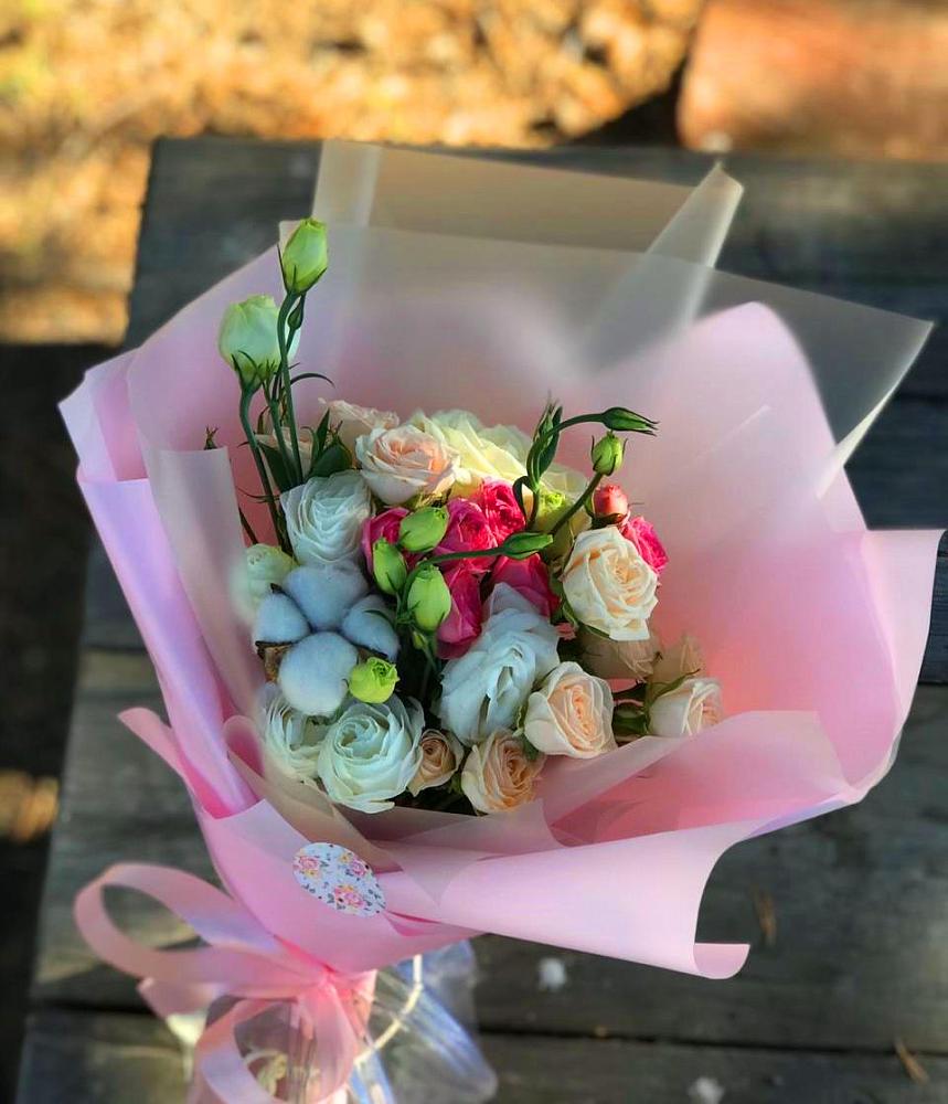 Букет цветов из: Розы и Лизиантусы в Усолье