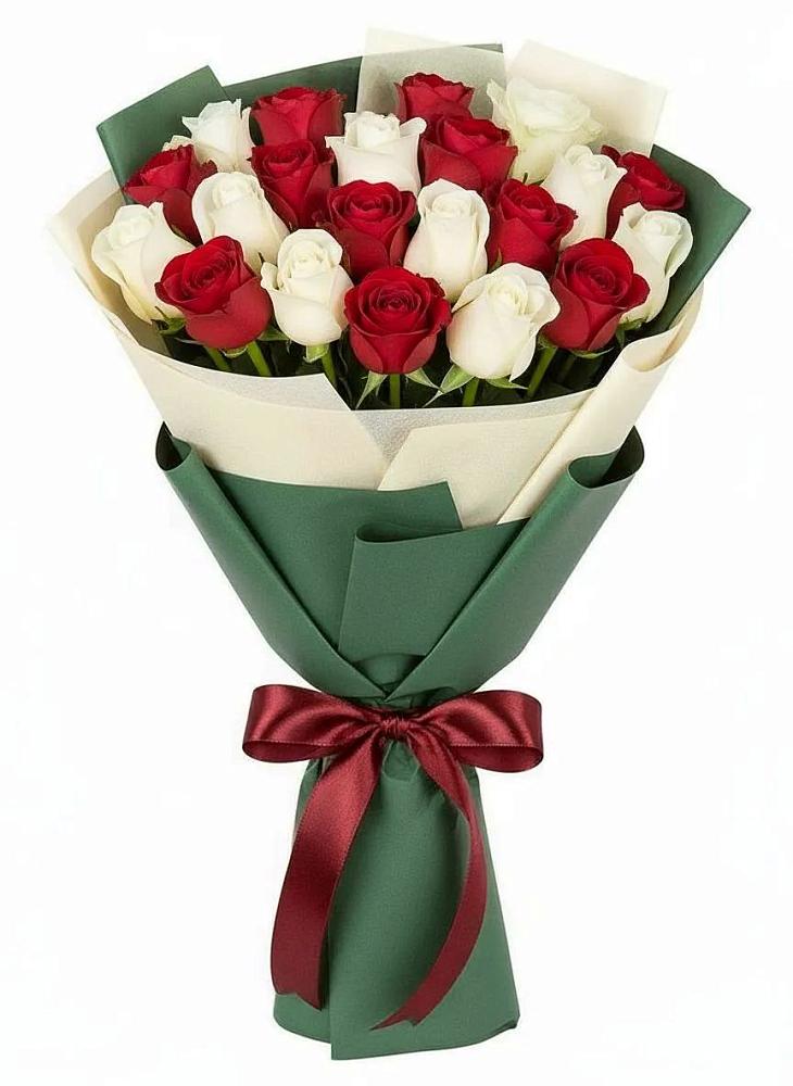 Букет Микс из красных и белых роз в Усолье