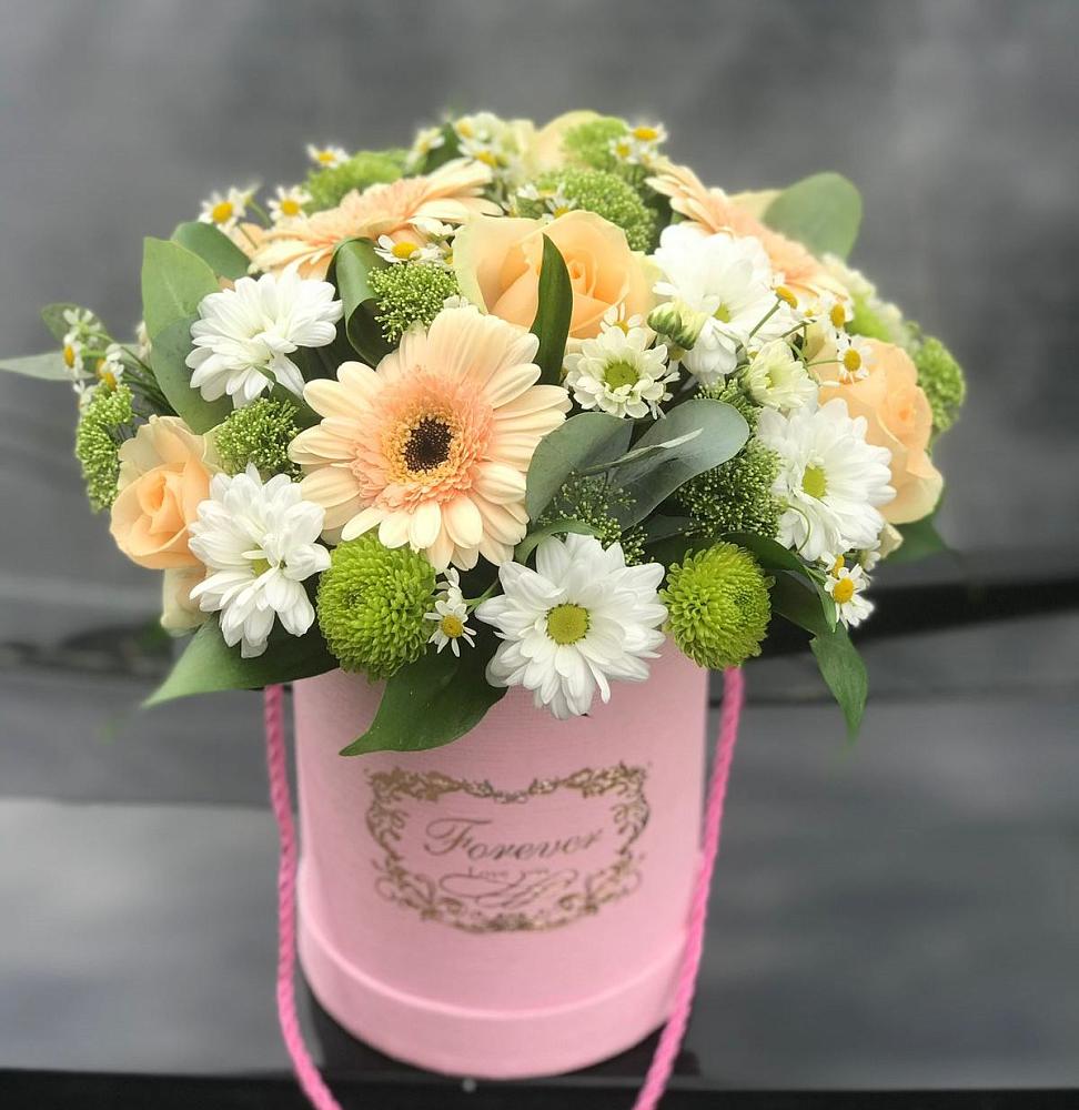 Цветочная композиция из Розы, Герберы и Хризантемы в шляпной коробке в Усолье