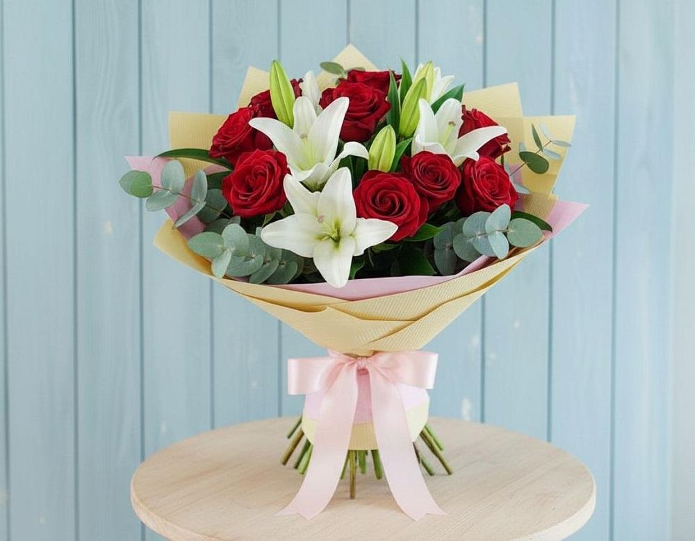 Букет цветов из: Лилии и Розы в Усолье
